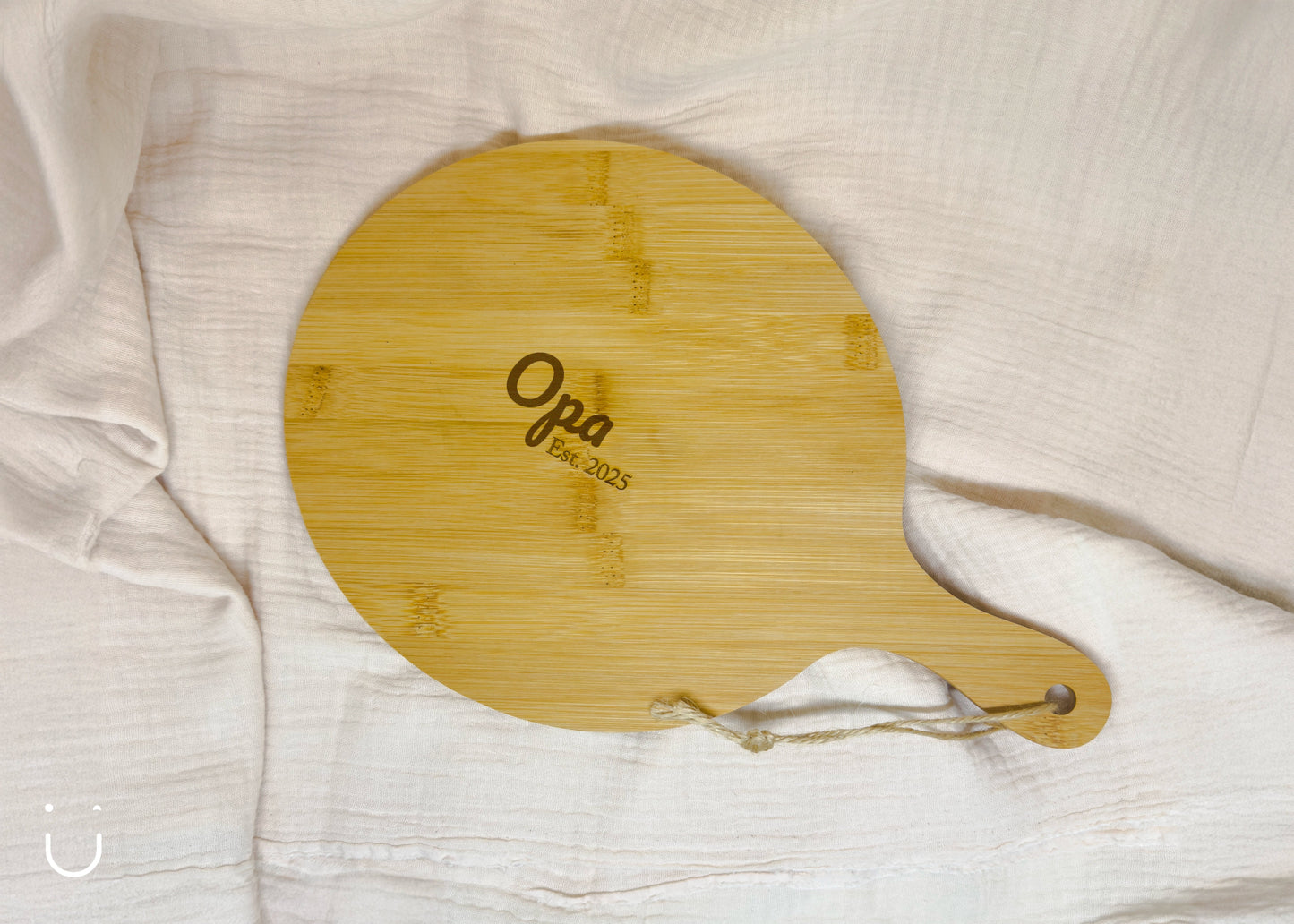 Serveerplank rond - "Opa est. 2025" - Deugeniet - Meter/peter cadeaus