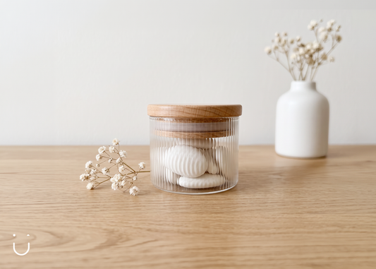 Glazen potje met houten deksel - Doopsuiker