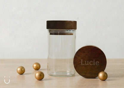 Glazen potje, acacia deksel met naam - Doopsuiker