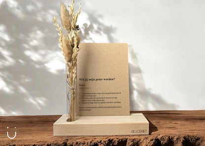 Kaarthouder met droogbloemen - Peter vragen - Deugeniet - Meter/peter cadeaus
