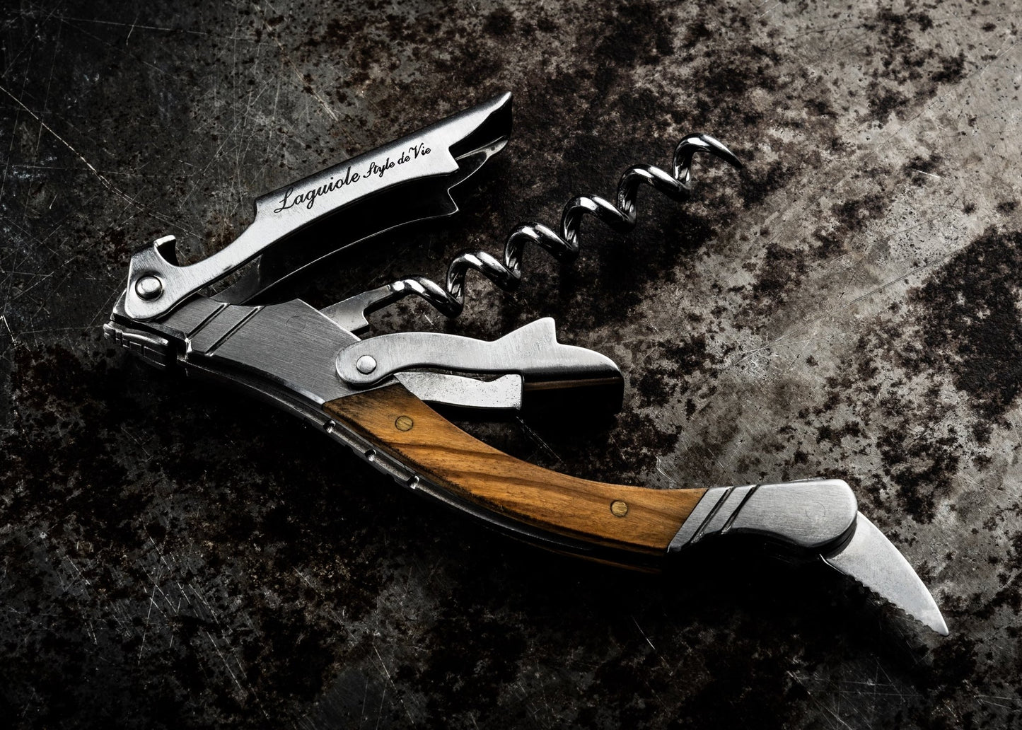 Kurkentrekker Olijfhout Laguiole - Peter vragen - Peter cadeau - Deugeniet - Meter/peter cadeaus